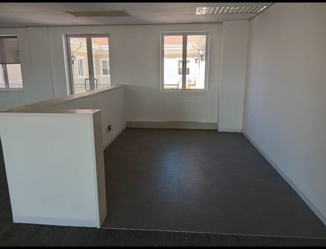 2,415M² BUILDING TO LET IN BRYANSTON